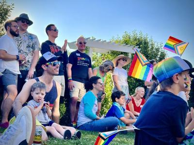 SGN :: West Seattle dads host inaugural Pride Night Out block party