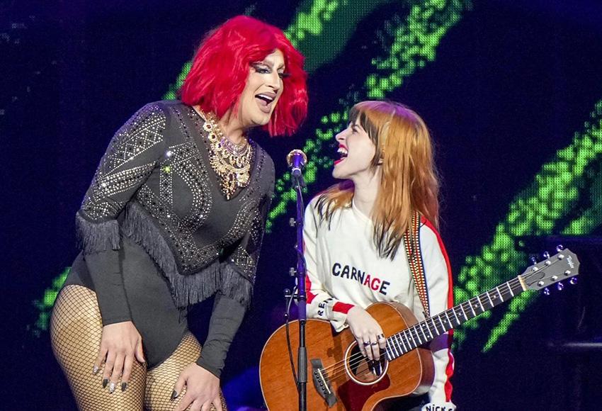 Hayley Williams and a Nashville Drag Queen performs in Nashville, Tenn this year — Photo by Ed Rode / Invision / AP