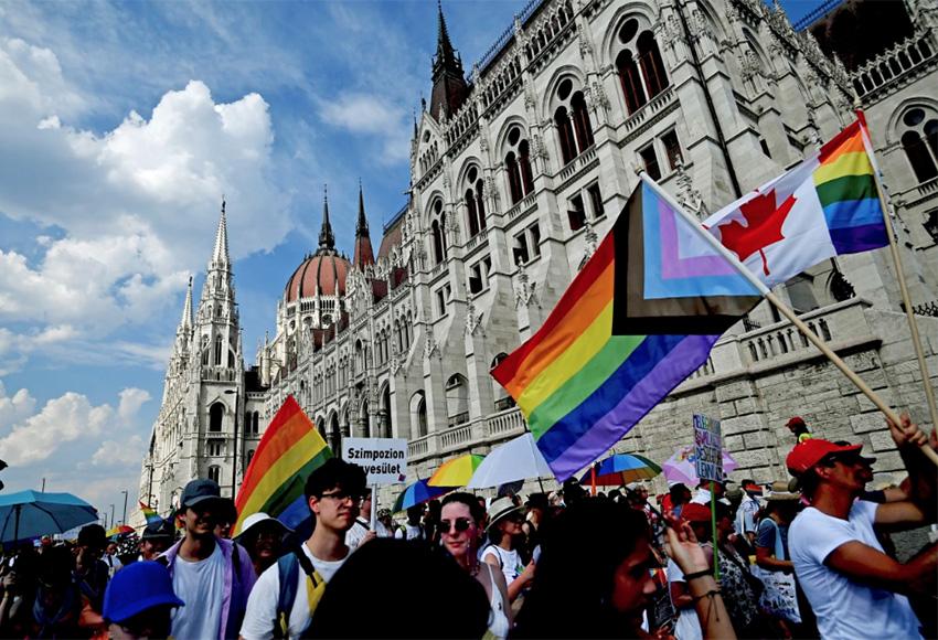 Europe: Anna Szilagyi / AP